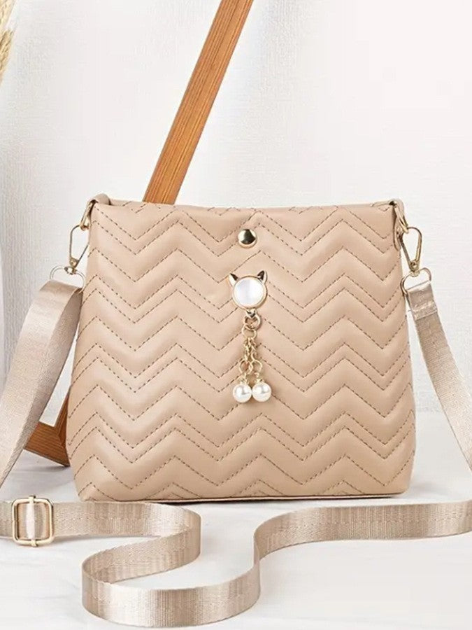 Korean Style Fashion Wavy Striped Quilted Cat Pearl Pendant Decoration Simple Women's Crossbody Bag Wholesale Bag