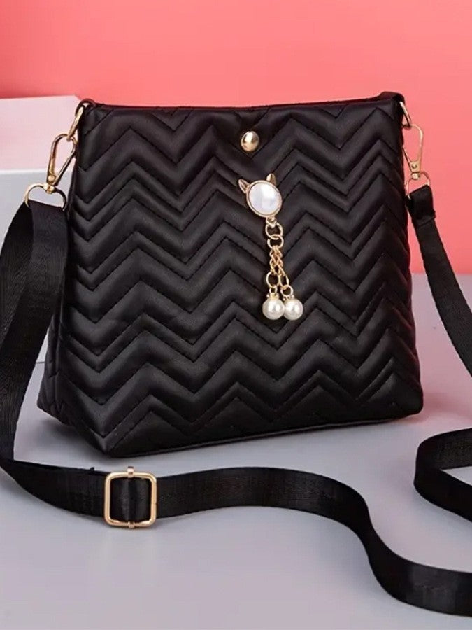 Korean Style Fashion Wavy Striped Quilted Cat Pearl Pendant Decoration Simple Women's Crossbody Bag Wholesale Bag