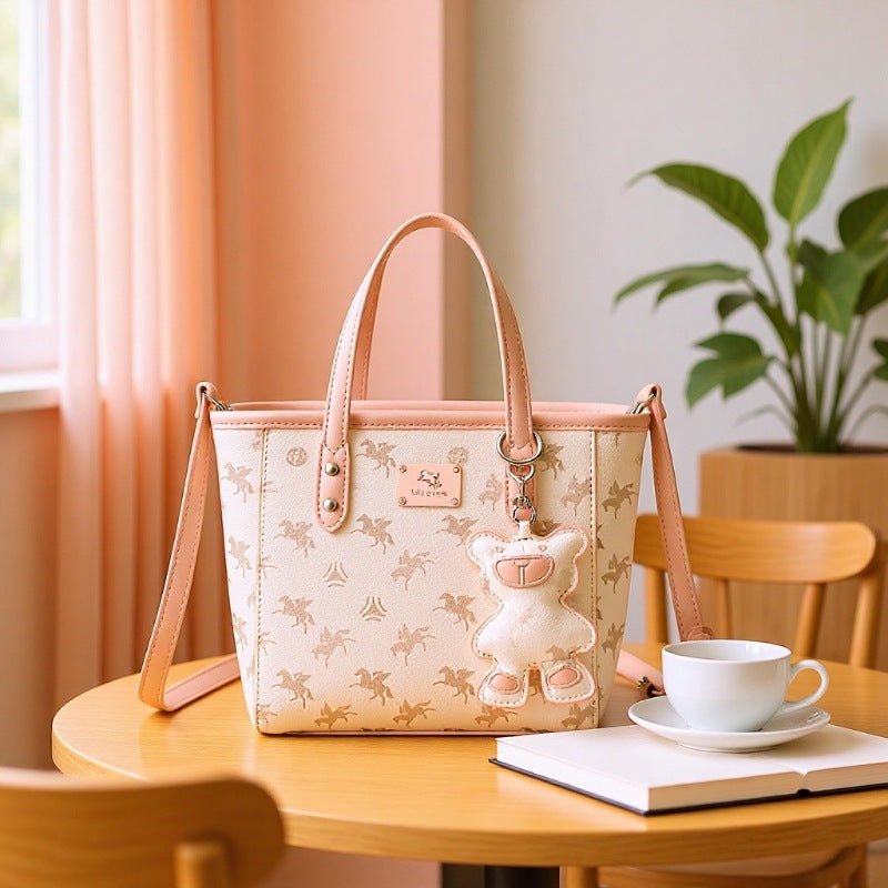 [Same Style as Zhao Zhaoyi] Lulu Queen Pegasus Small Tote Bag, Crossbody Bag for College Students, Commuter Handbag